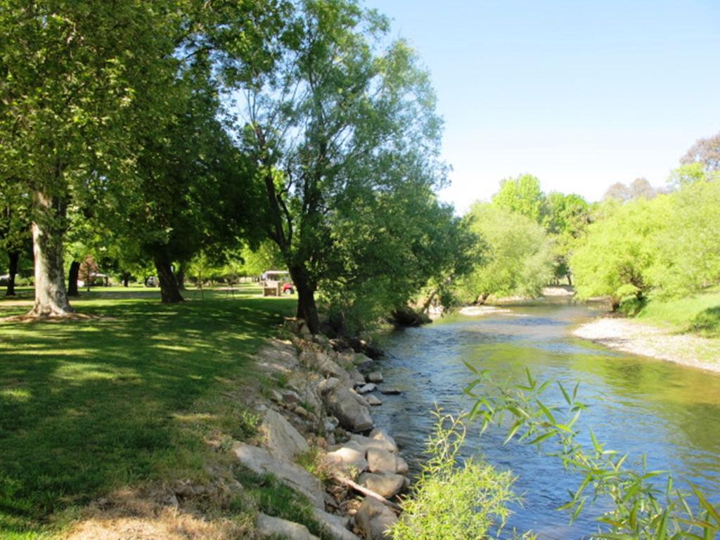 Colac Colac Caravan Park Corryong Esterno foto